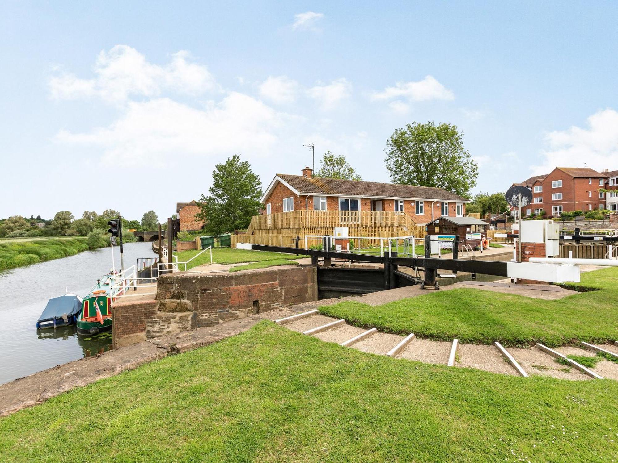 Avon Lock Cottage - Uk34125 Тьюксбері Екстер'єр фото